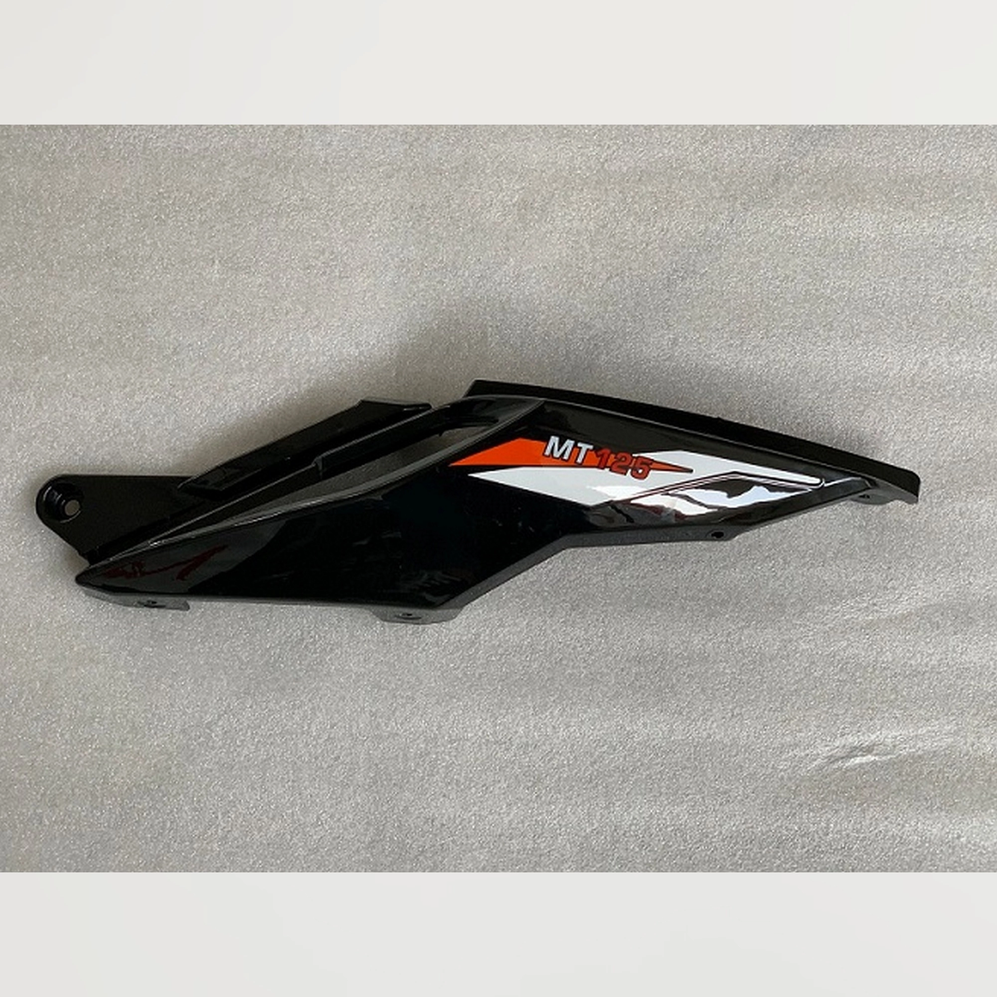 ARORA MT 125 SAĞ YAN KAPAK PLASTİĞİ #MT125 - 160